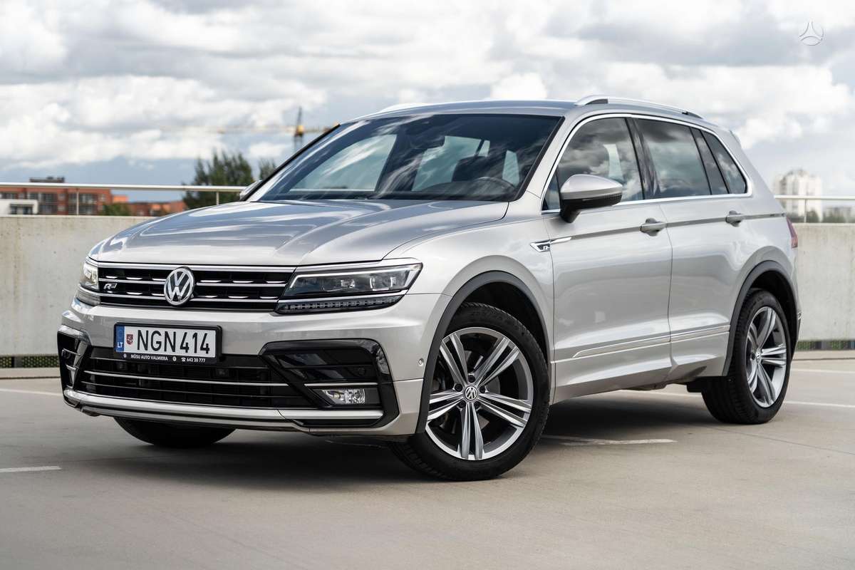 Volkswagen Tiguan - 1