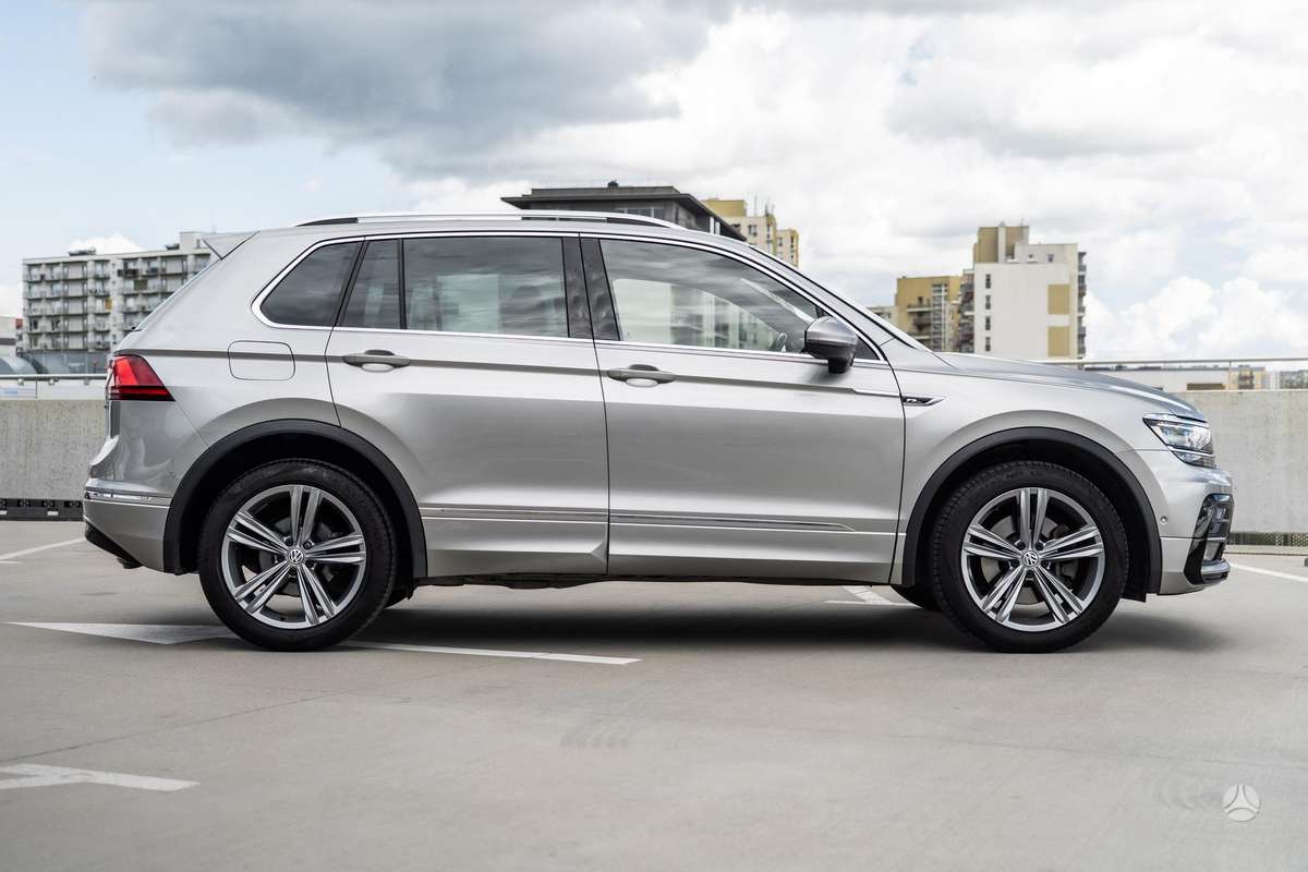 Volkswagen Tiguan - 9