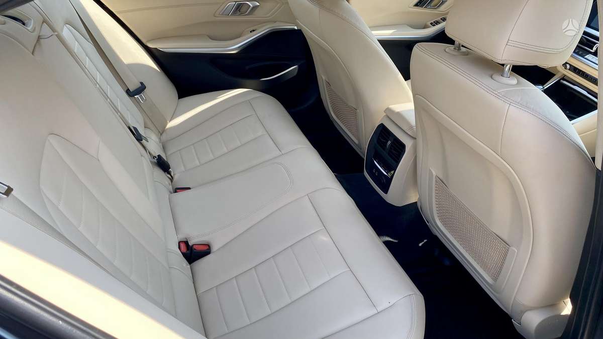 BMW 320, 2.0 l., Седан