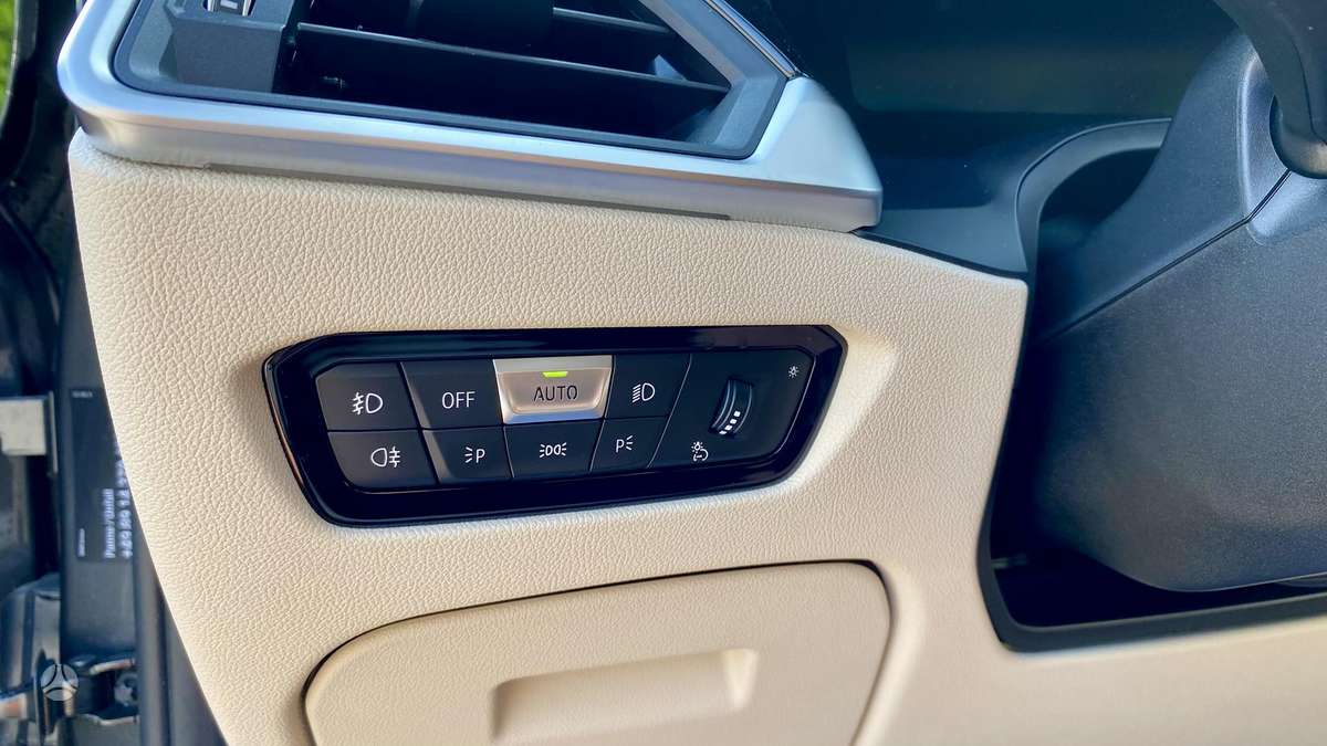BMW 320, 2.0 l., Седан