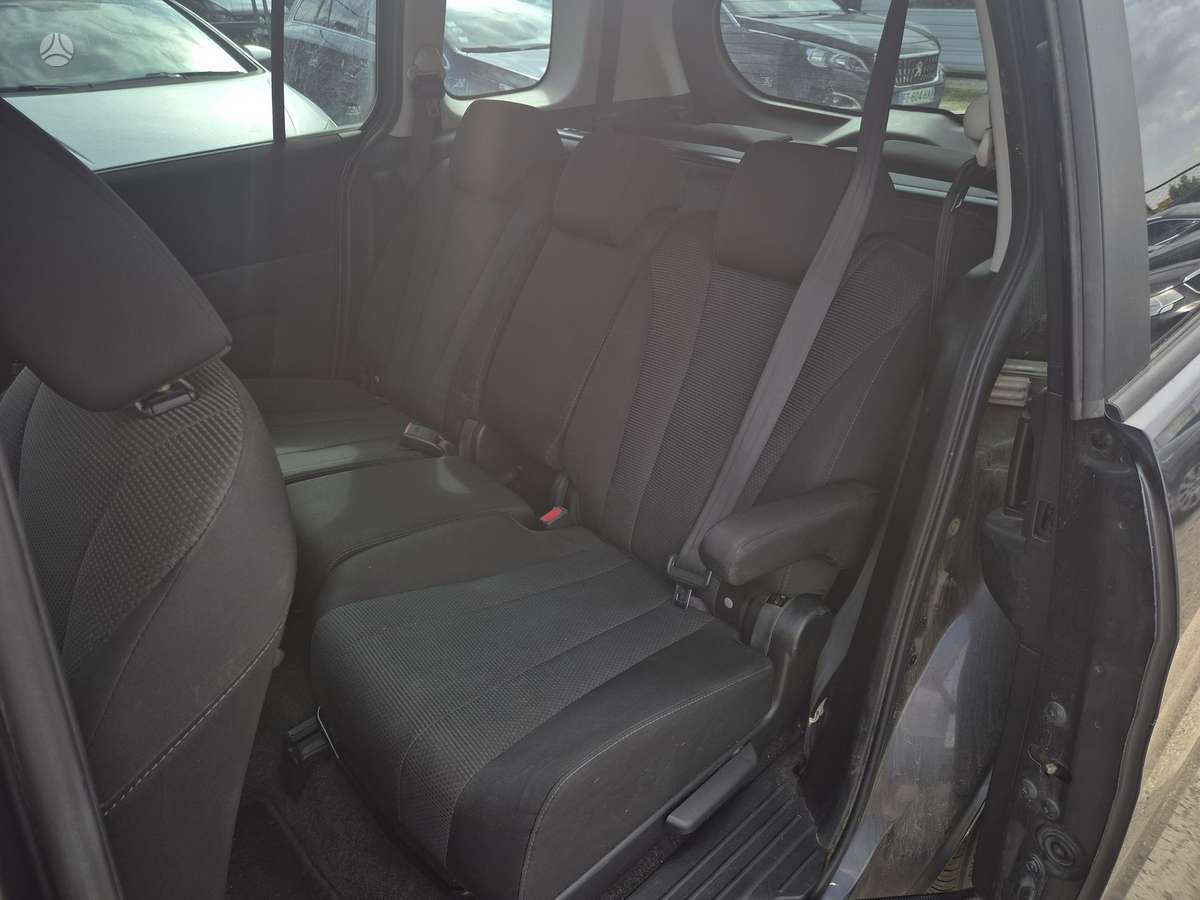 Mazda 5, 1.8 l., Минивэн