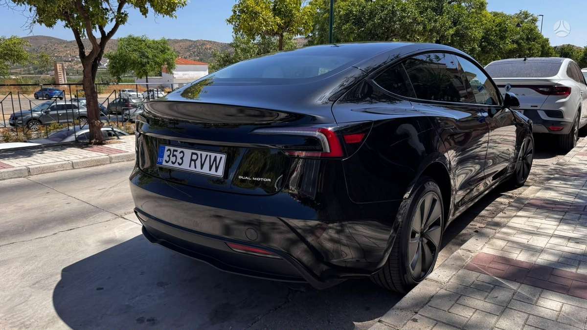 Tesla Model 3, 75 кВт·ч, Седан