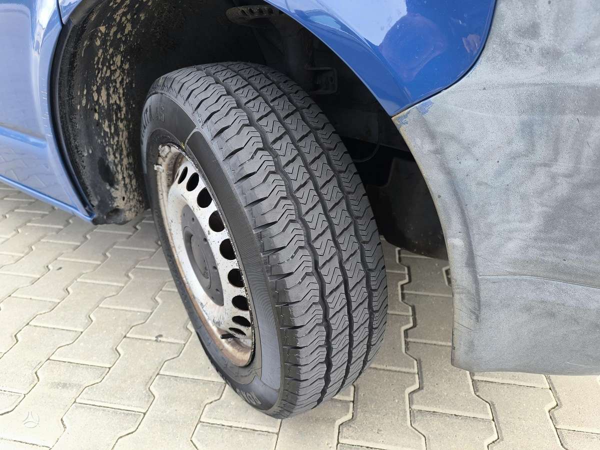 Volkswagen Transporter - 5