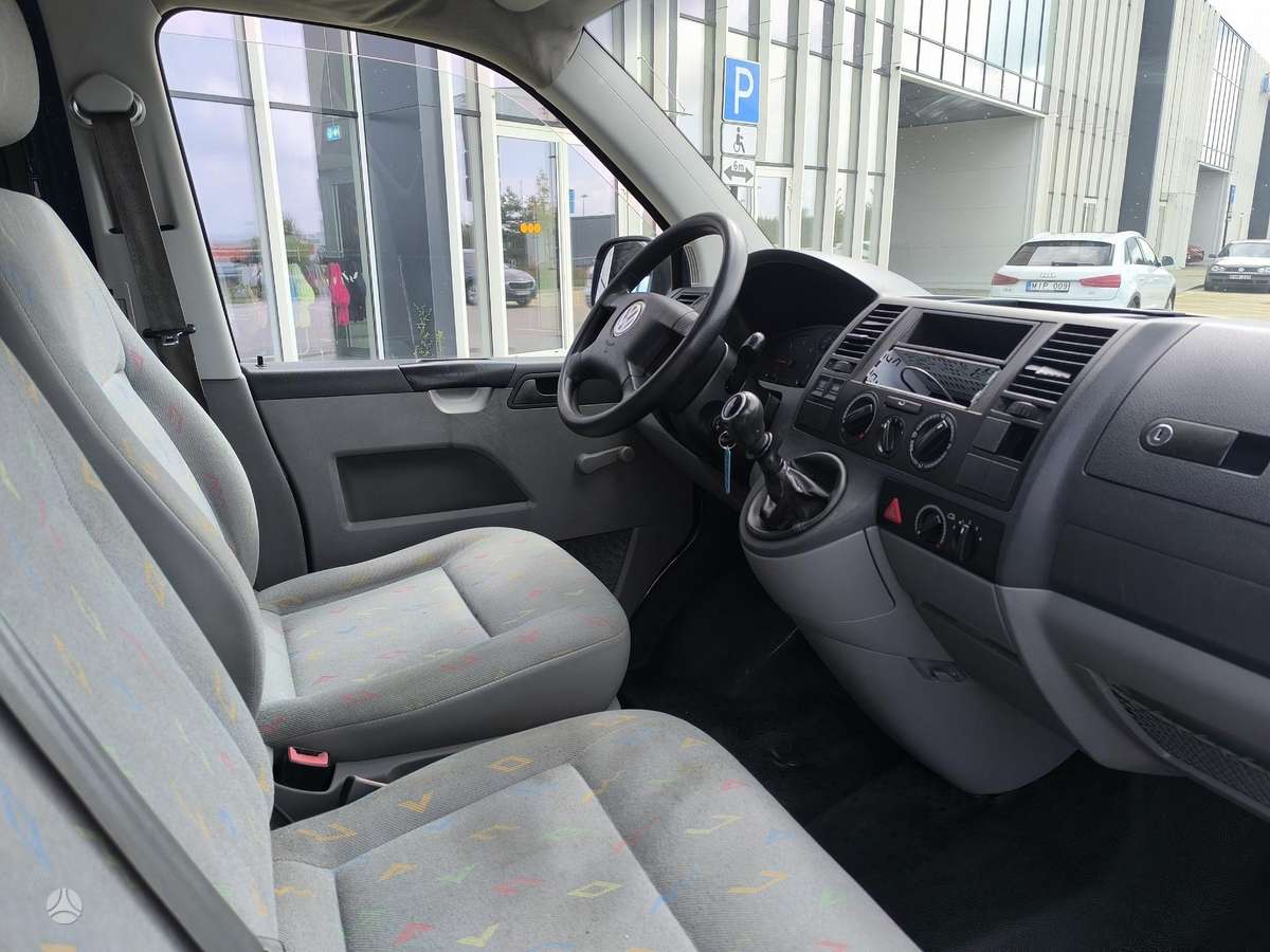 Volkswagen Transporter - 12
