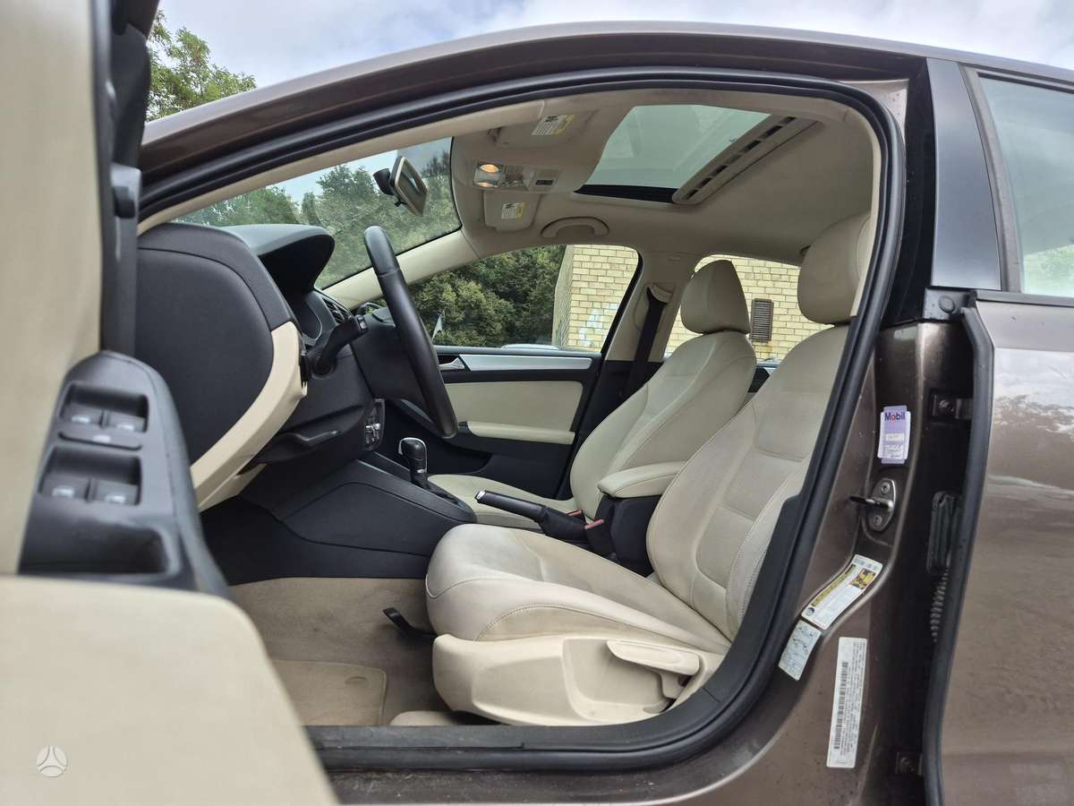 Volkswagen Jetta - 7