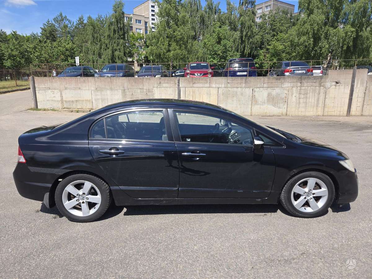 Honda Civic - 4