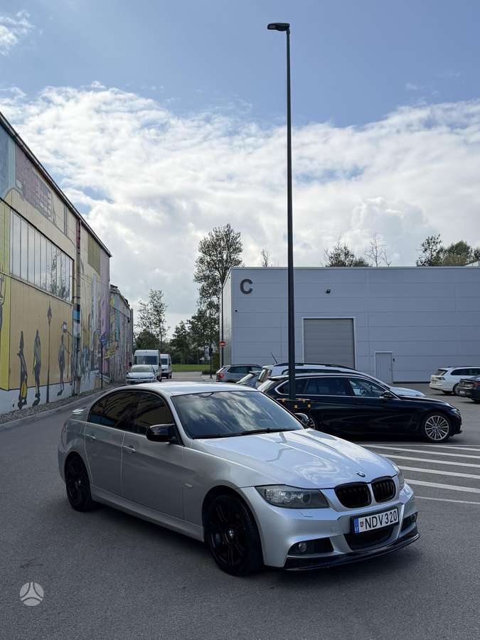 BMW 320, 2.0 l., Седан