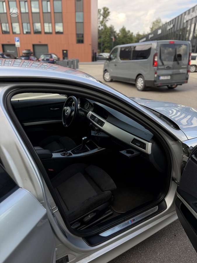 BMW 320, 2.0 l., Седан
