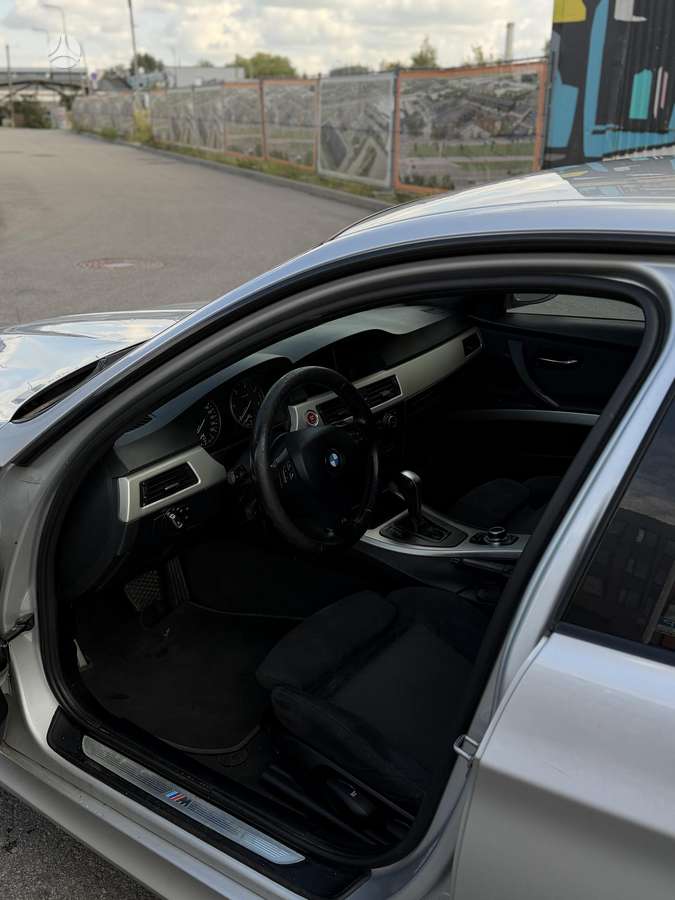BMW 320, 2.0 l., Седан