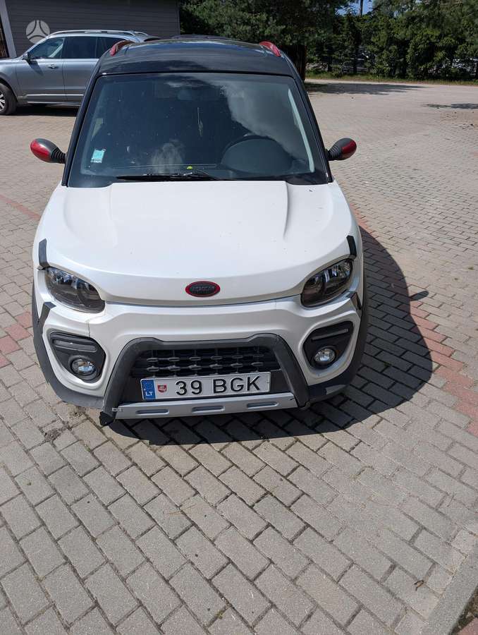 Microcar Mgo, universalas