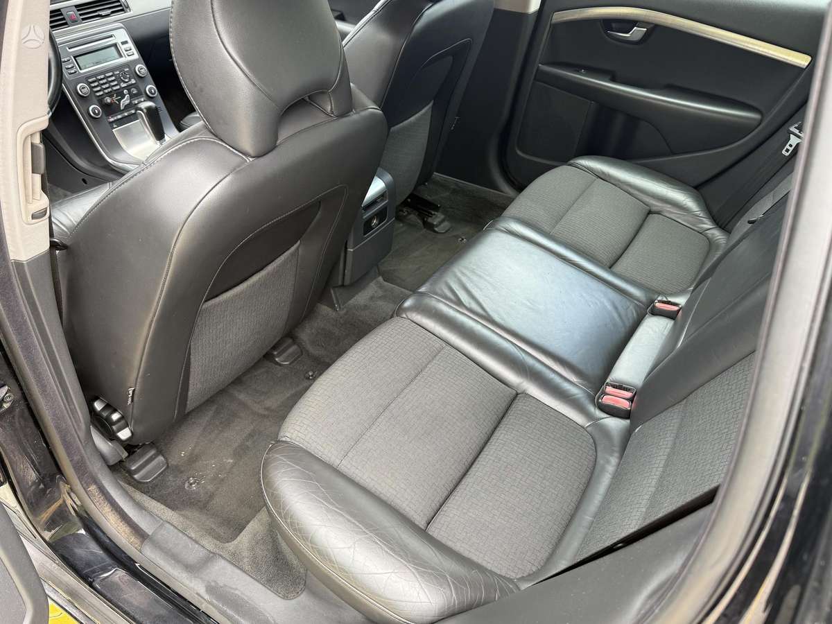 Volvo V70 - 8