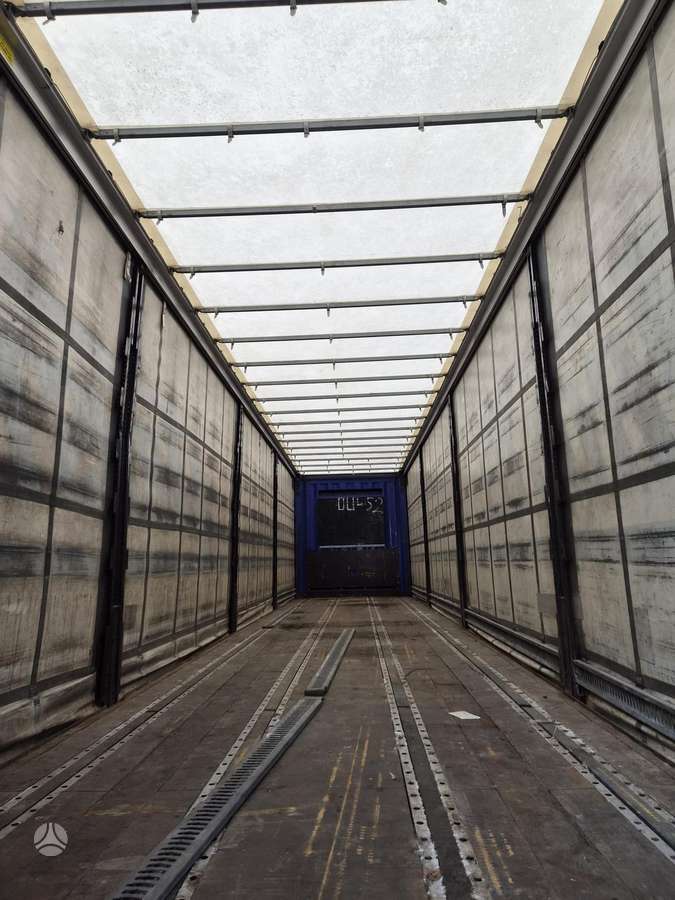 Krone, curtain / tarpaulin