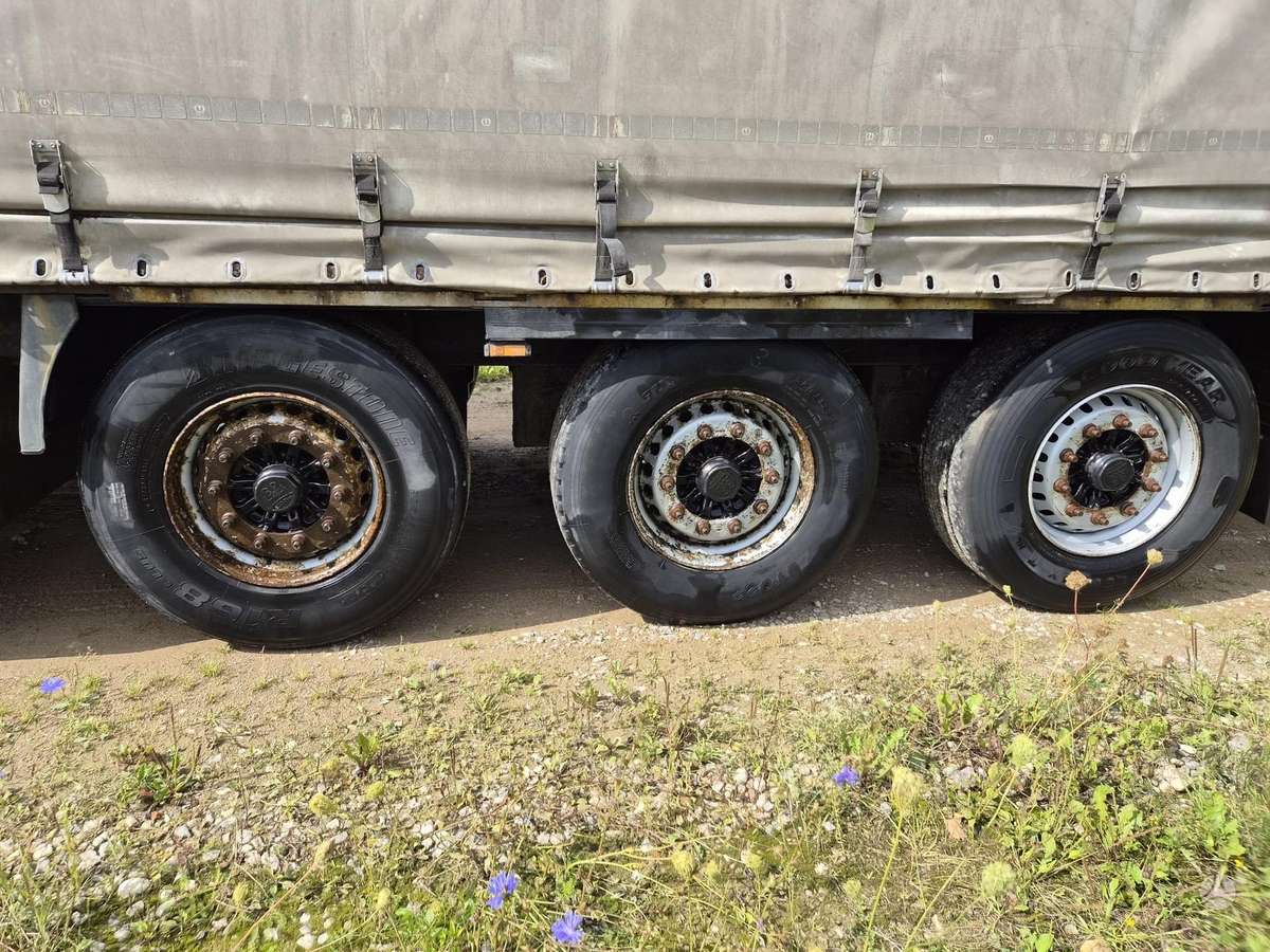 Krone, curtain / tarpaulin