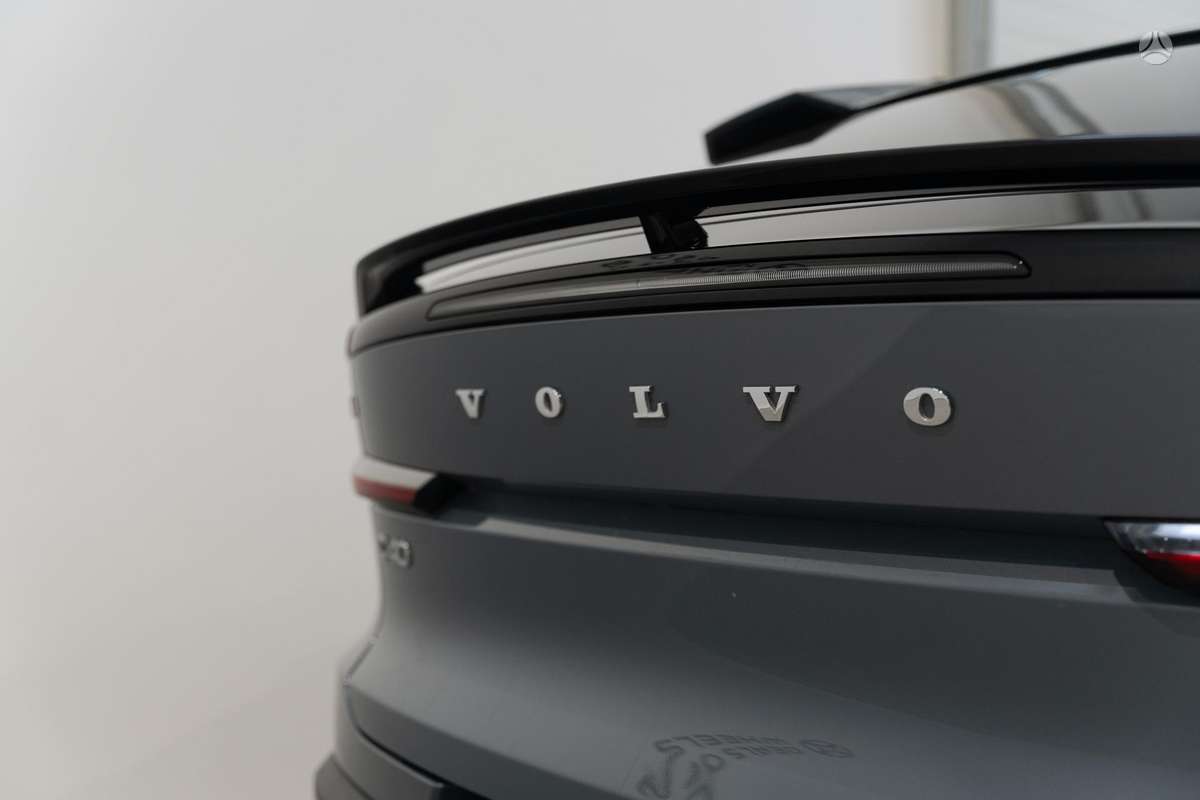 Volvo C40 - 8