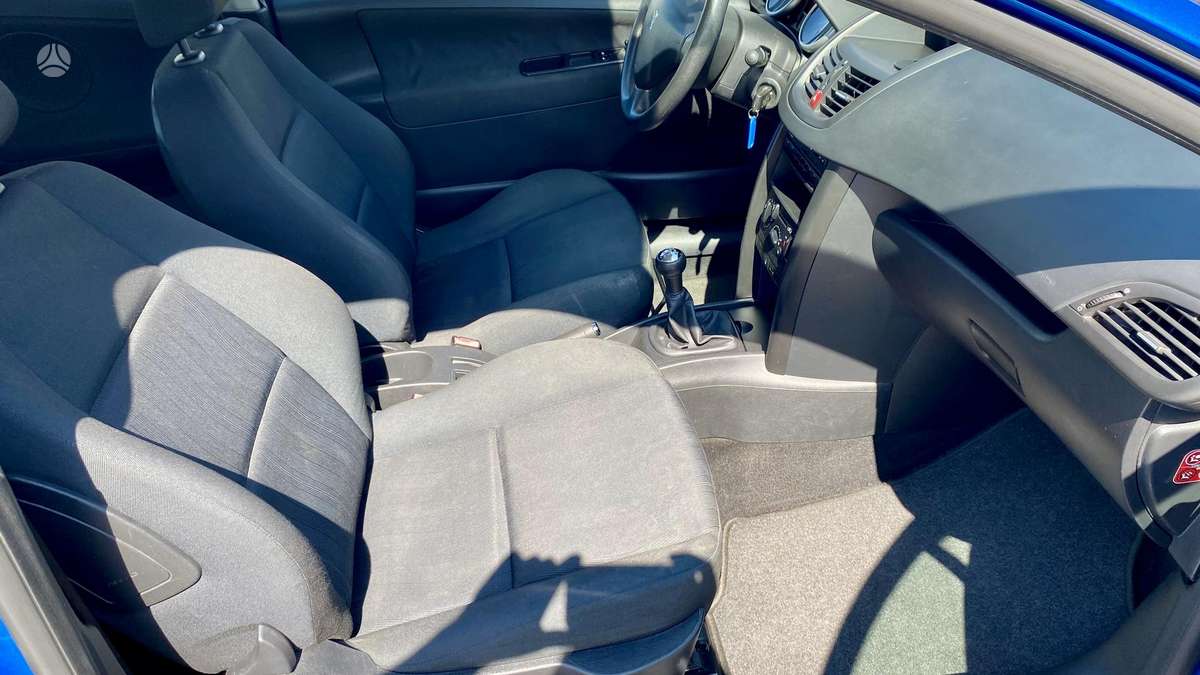 Peugeot 207, 1.4 l., hatchback