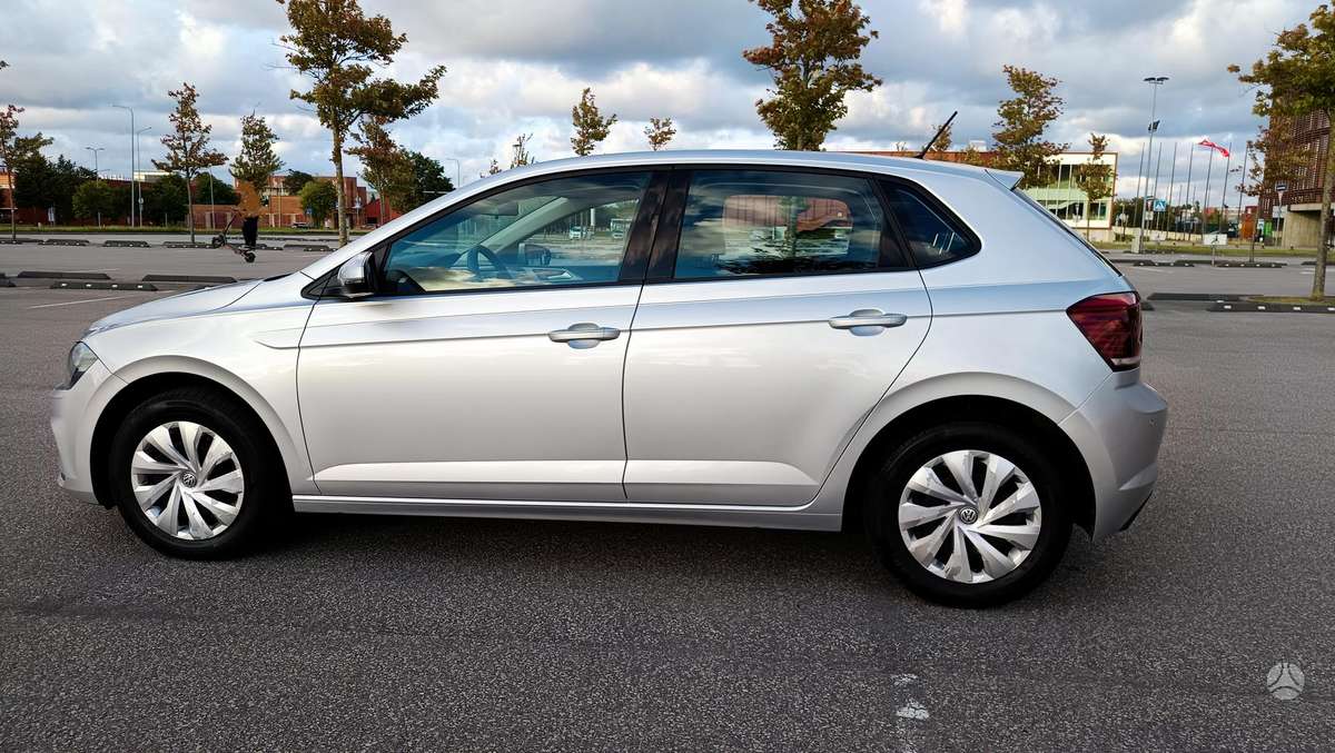 Volkswagen Polo - 2
