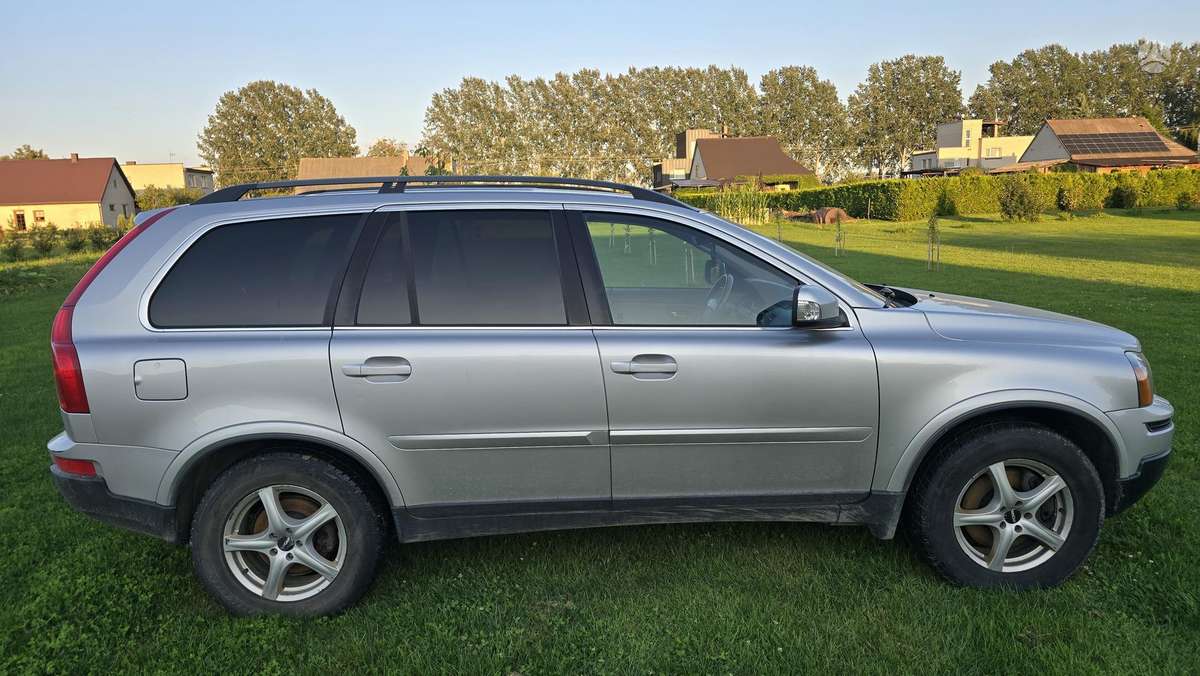 Volvo XC90 - 1