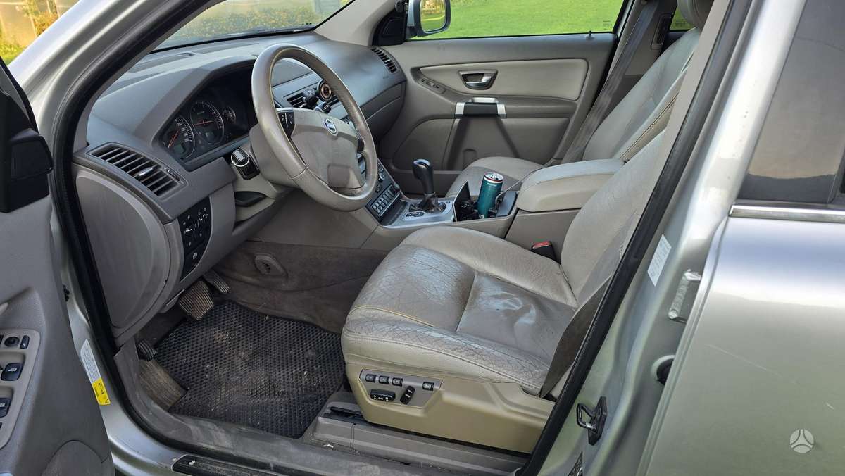 Volvo XC90 - 5