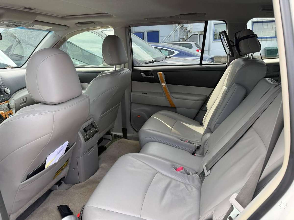 Toyota Highlander - 9