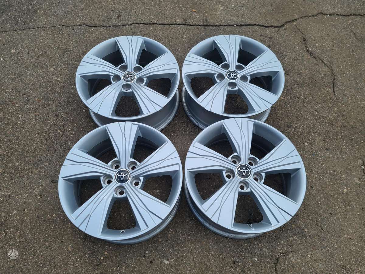 Toyota Corolla Cross, light alloy, R17