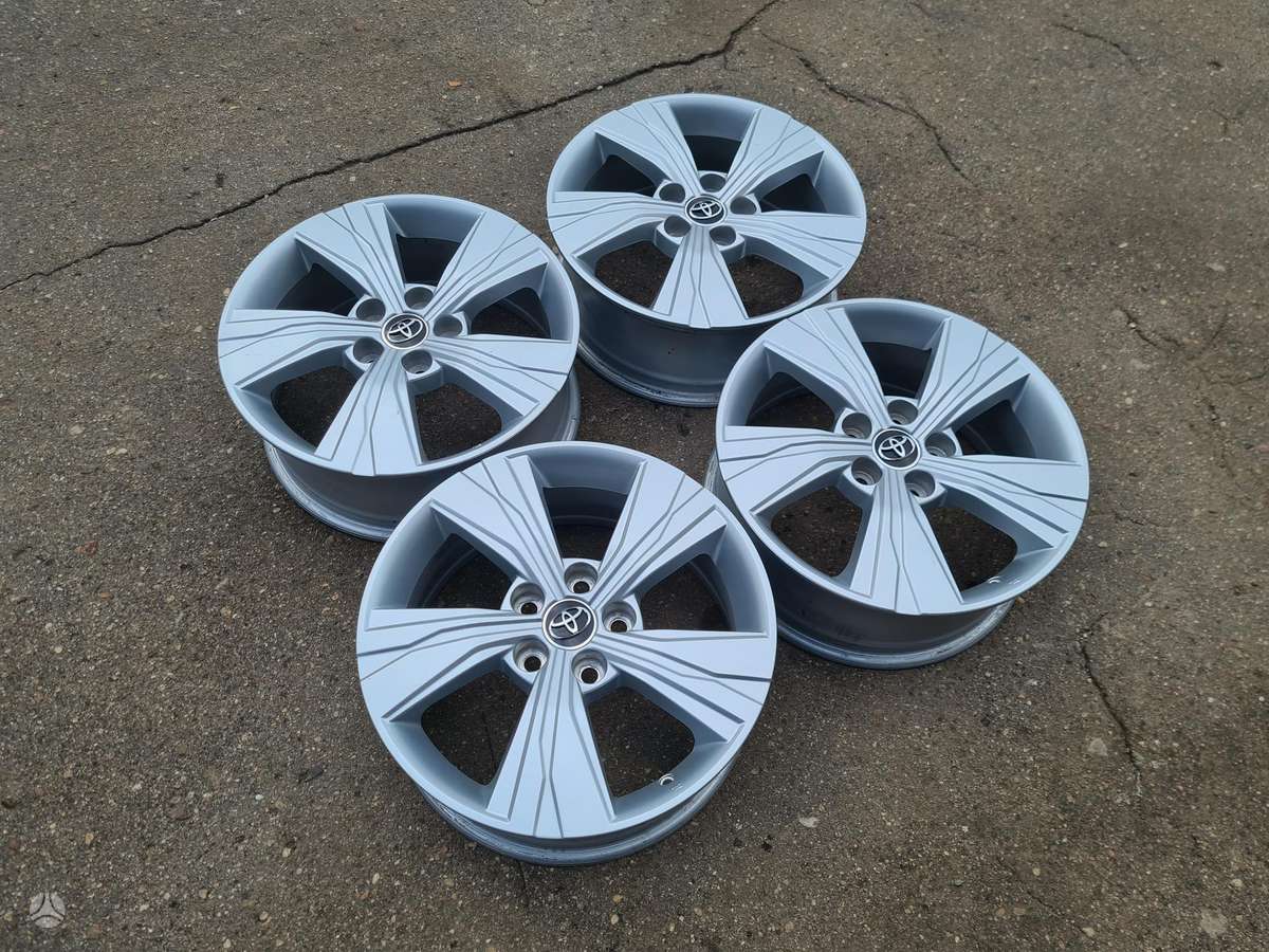 Toyota Corolla Cross, light alloy, R17