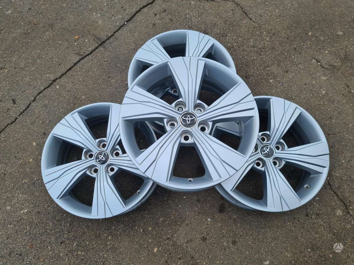 Toyota Corolla Cross, light alloy, R17