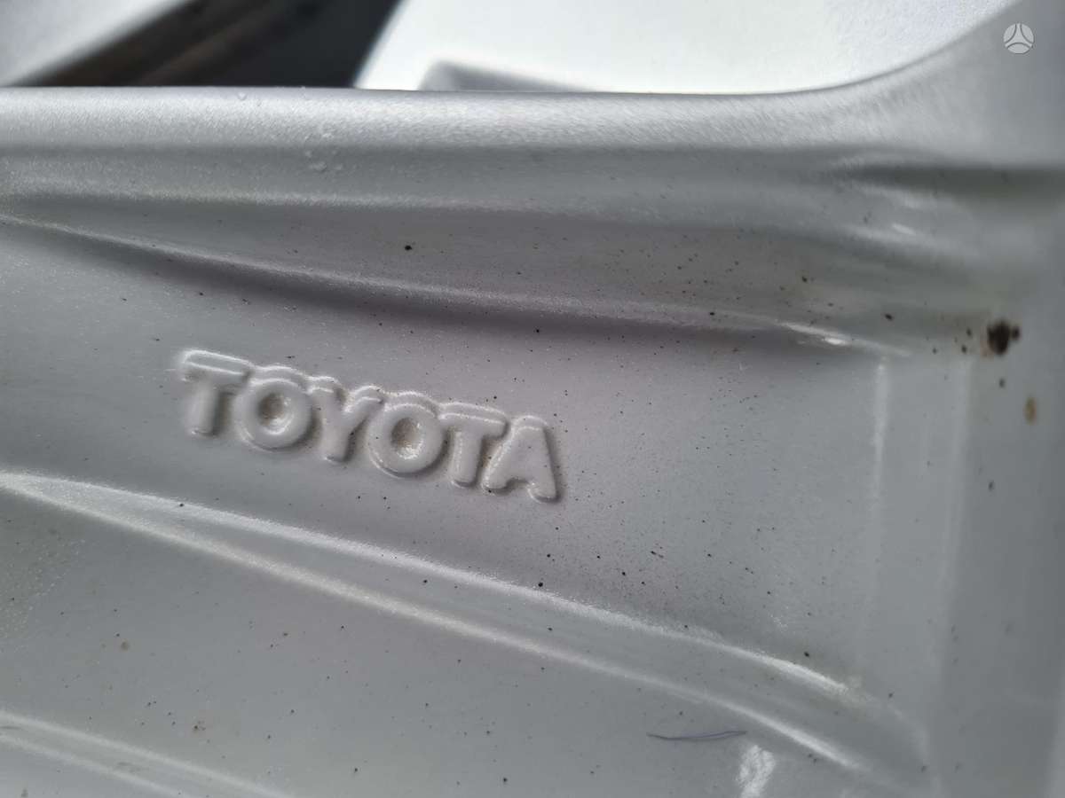 Toyota Corolla Cross, light alloy, R17