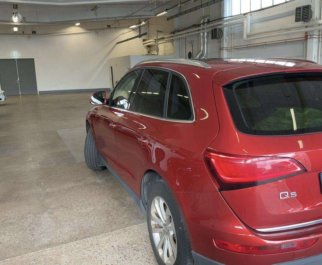 Audi Q5, 2.0 l., Внедорожник / Кроссовер