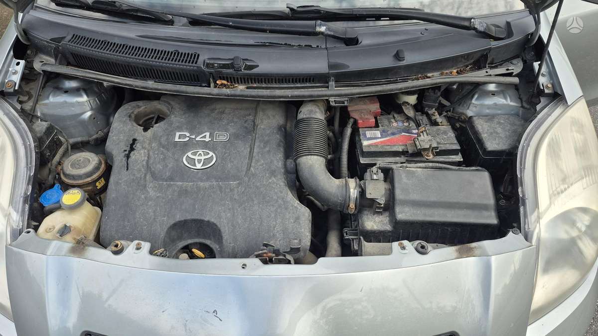 Toyota Yaris - 2