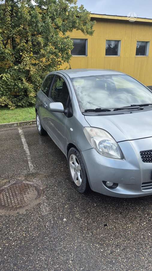 Toyota Yaris - 5