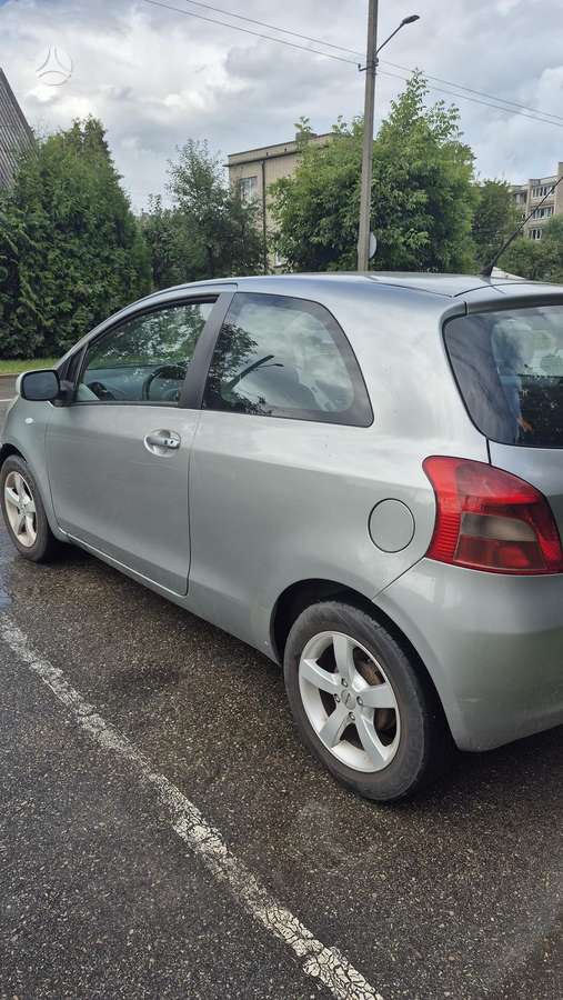 Toyota Yaris - 7