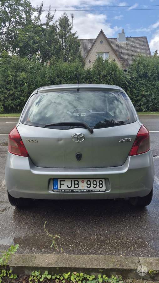 Toyota Yaris - 8