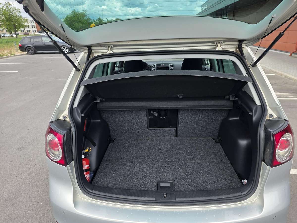 Volkswagen Golf Plus - 12