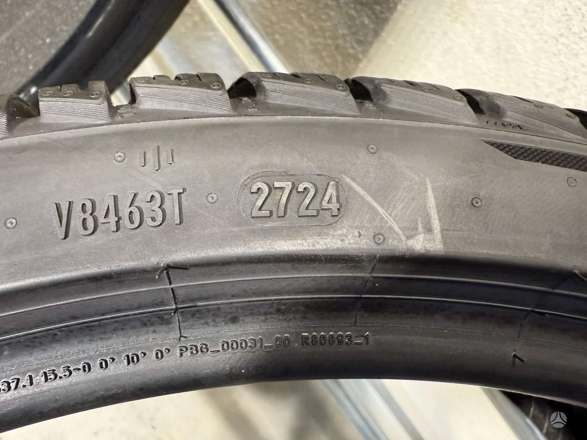 Pirelli PZero winter2/98-99%/2024m, winter 245/35 R21