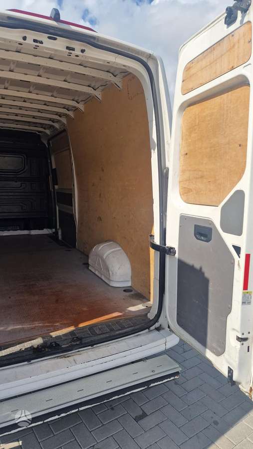 Volkswagen Crafter - 8