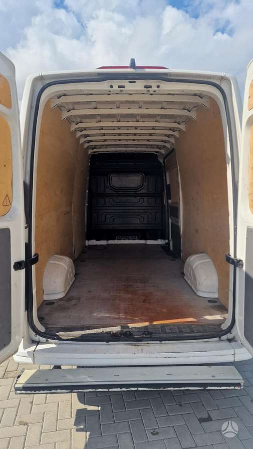 Volkswagen Crafter - 9