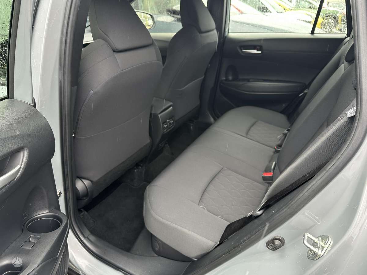 Toyota Corolla Cross - 10