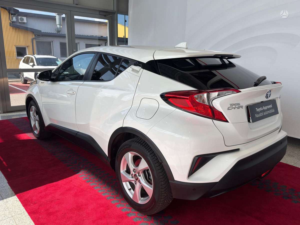 Toyota C-HR - 4