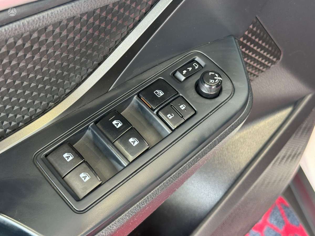 Toyota C-HR - 9