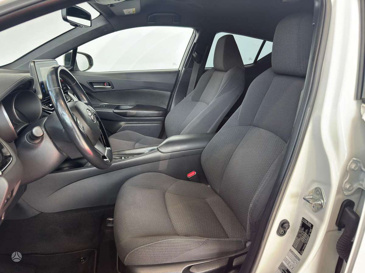 Toyota C-HR - 10