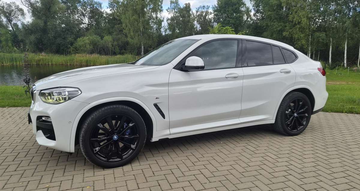 BMW X4, 2.0 l., off-road / crossover