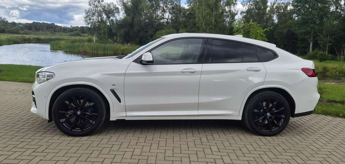 BMW X4, 2.0 l., off-road / crossover