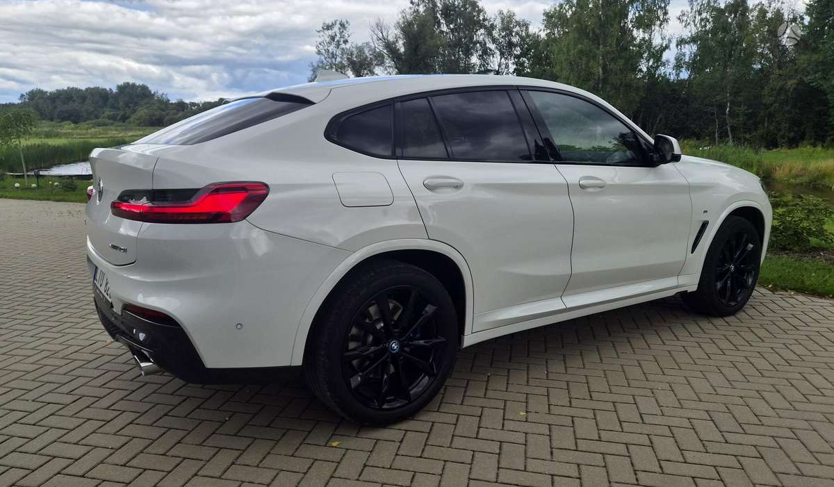 BMW X4, 2.0 l., off-road / crossover