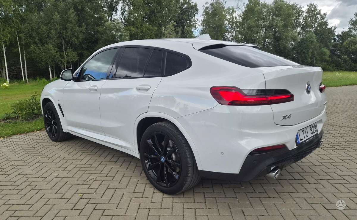 BMW X4, 2.0 l., off-road / crossover