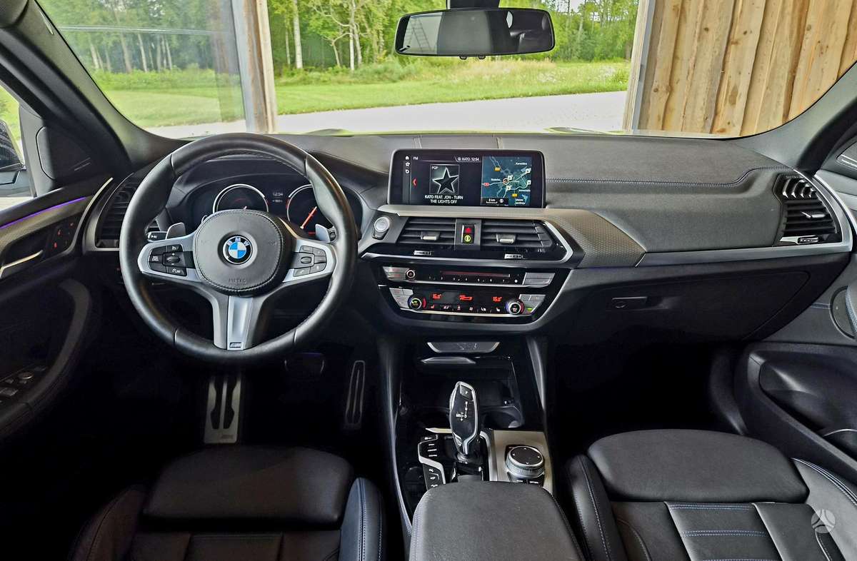 BMW X4, 2.0 l., off-road / crossover