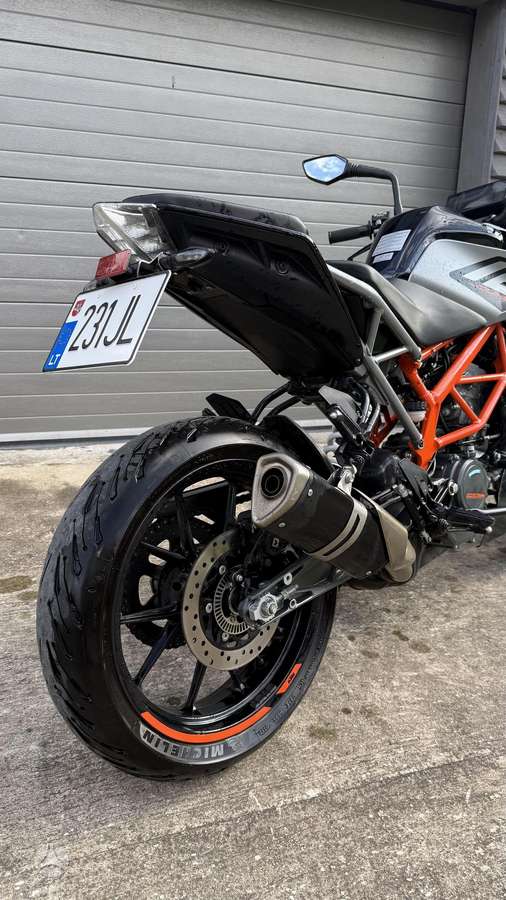 KTM Duke 125cc, street / classic