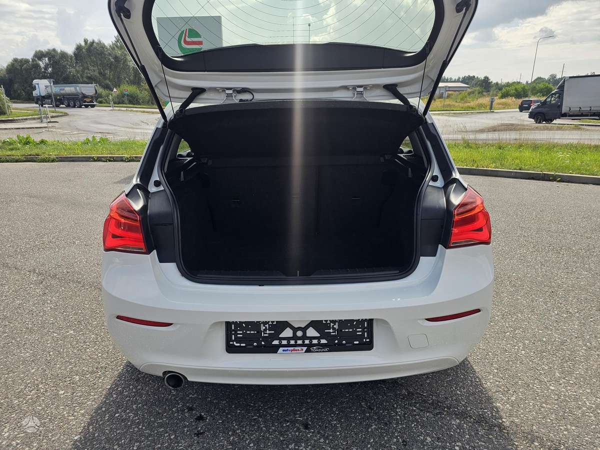 BMW 116, 1.5 l., hatchback