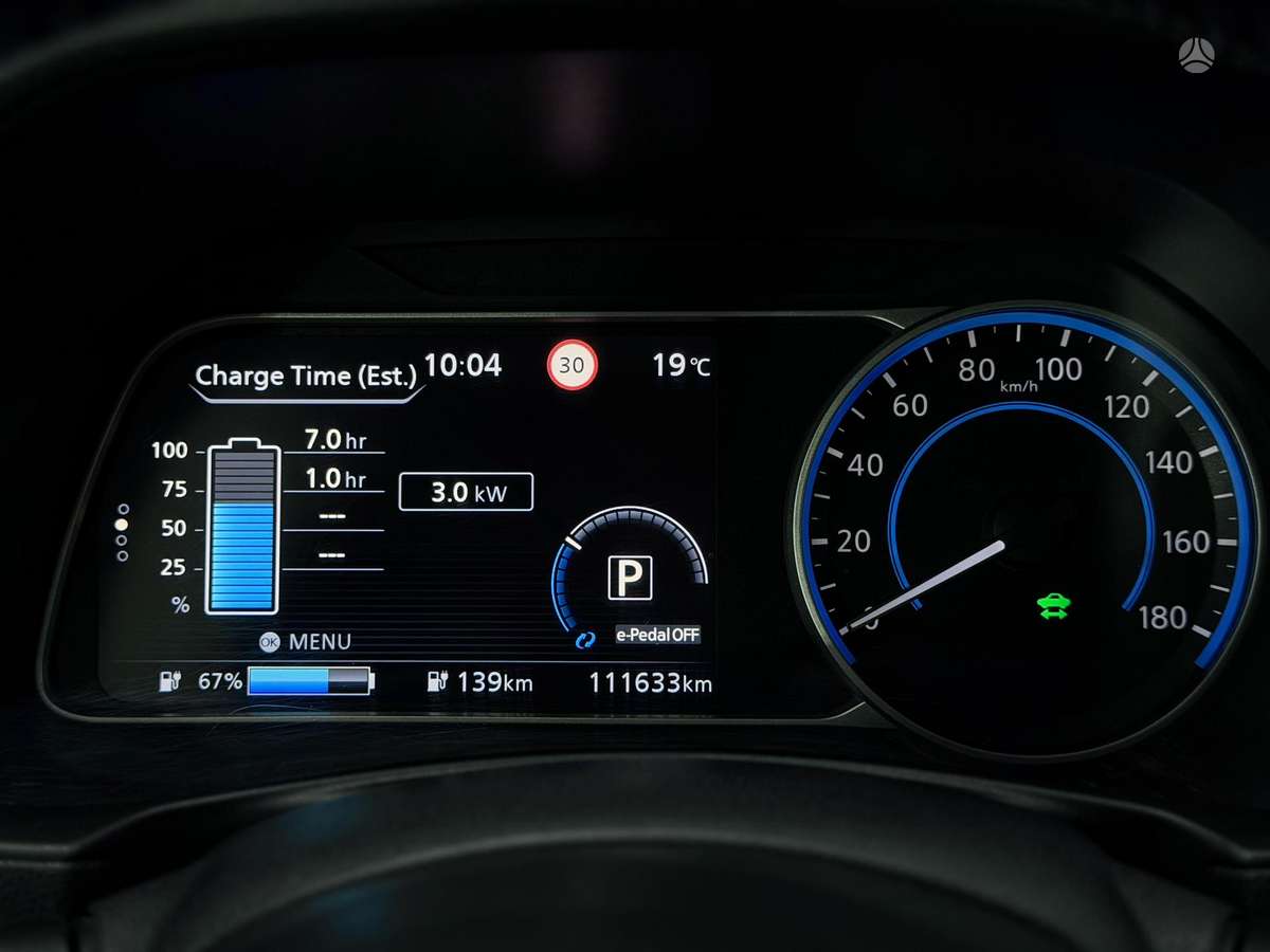 Nissan Leaf, 40 кВт·ч, Хэтчбек