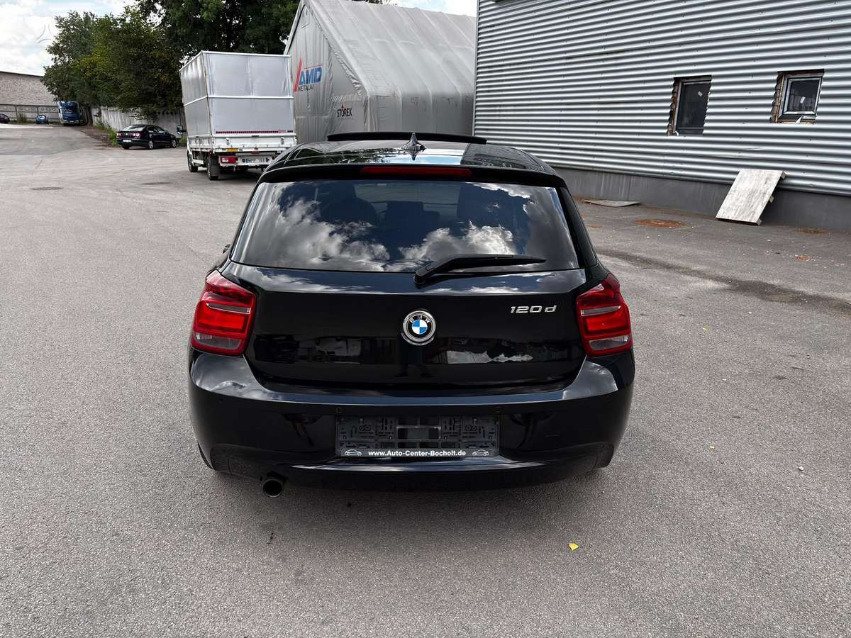 BMW 120, 2.0 l., hatchback