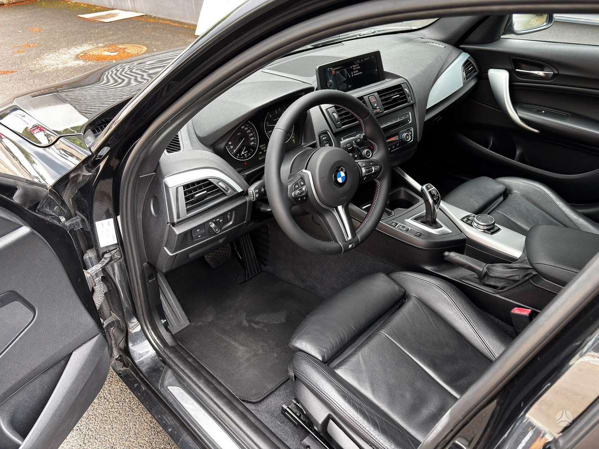 BMW 120, 2.0 l., Хэтчбек
